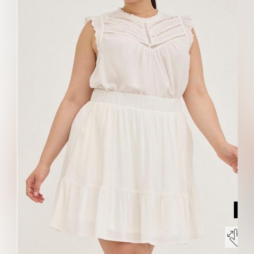 Torrid White Lenny Tiered Circle Mini Skirt Fully Lined Sz 3X